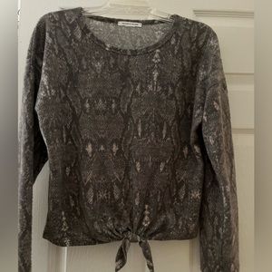 Snakeprint Super soft tie front Top Size medium